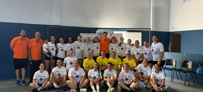 Registros da primeira edição do Super Four 